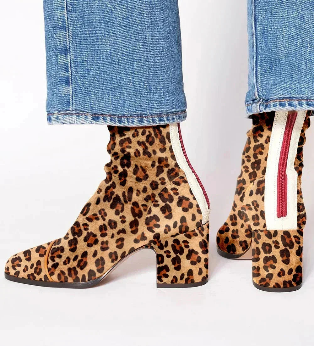 Leopard-print heeled ankle boots with chunky heel and elastic side trim