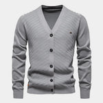 Men's knitted vest in gray with V-neck and button-front closure