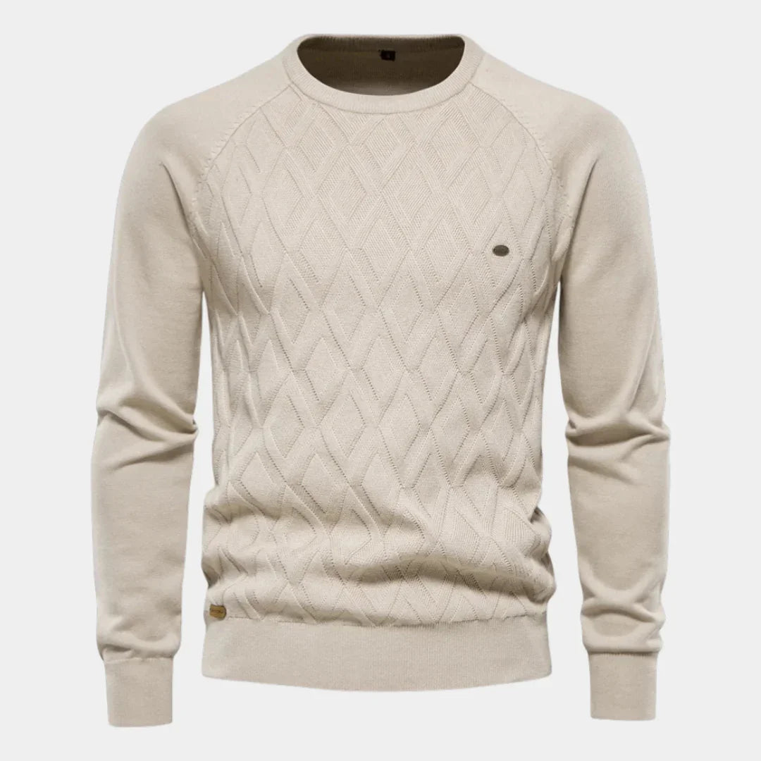 Men's knit sweater in light cream with diamond pattern and crew neck
