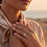 Albane infinity ring in gold and silver on a woman's hand