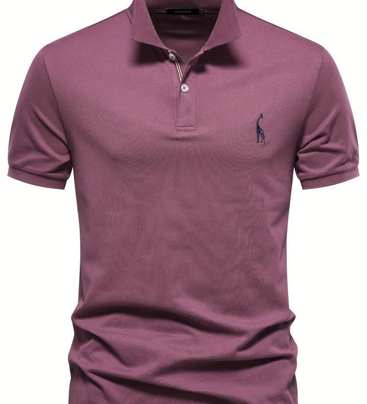 Casual sports polo shirt in plum, ribbed collar and 3-button placket, small chest logo